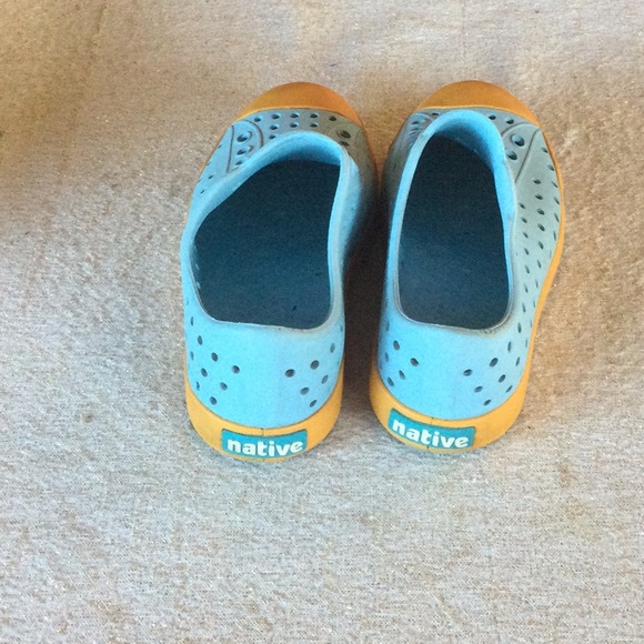 Native Shoes - Picture 3 of 3